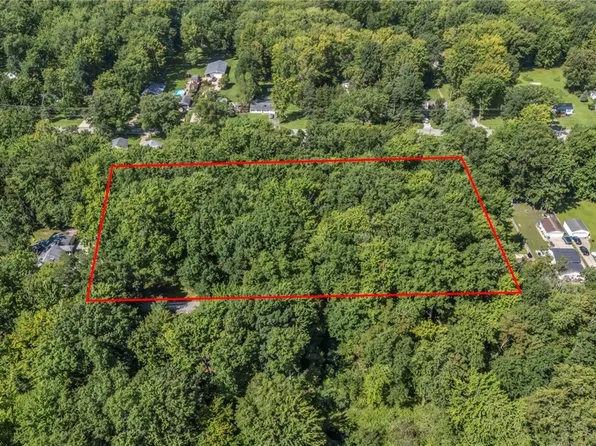 Roosevelt Ave, North Ridgeville, OH 44039