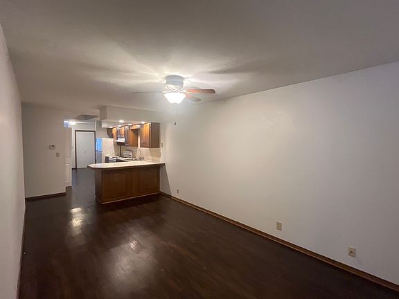 5th image of 935-941 Ryan Ct
