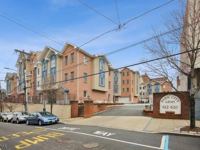 620 38th St #703, Union City, NJ, 07087