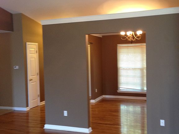 2nd image of 3018 Crystal Lake Dr