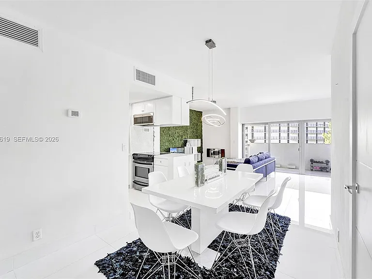 880 NE 69th St #5G — Photo 27