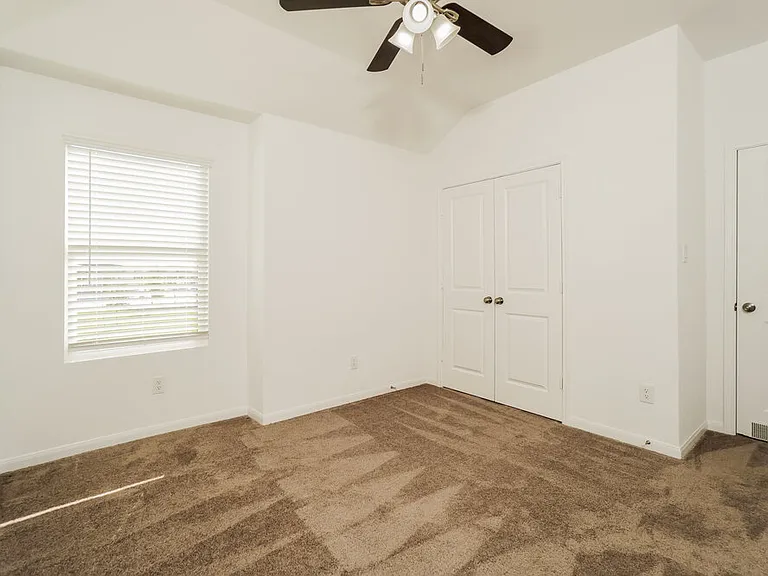 1217 White Willow — Photo 14
