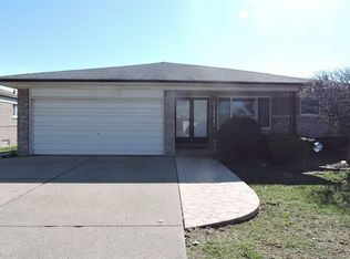 28542 Steele Dr, Warren, MI