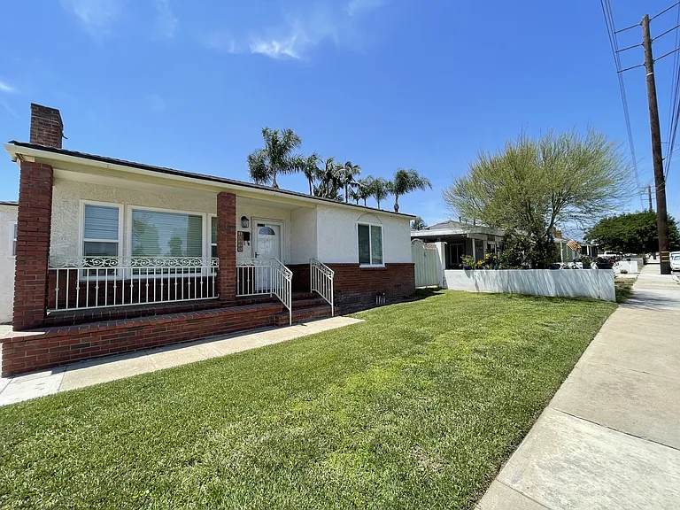 10228 Benson Ave — Photo 2
