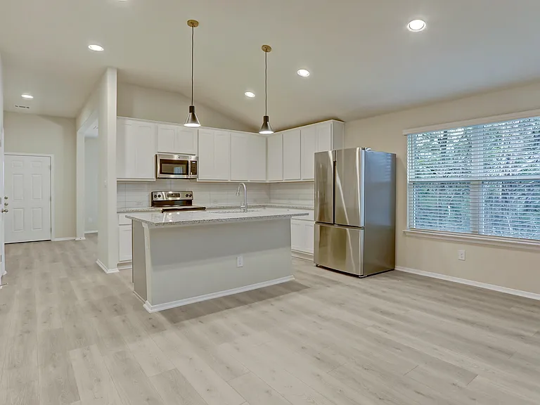 3902 Crockett Ave — Photo 4