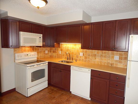4th image of 1190 Charles St APT 1