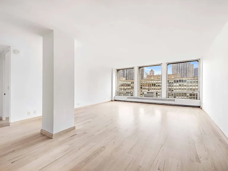 333 E 30th St #20B — Photo 2