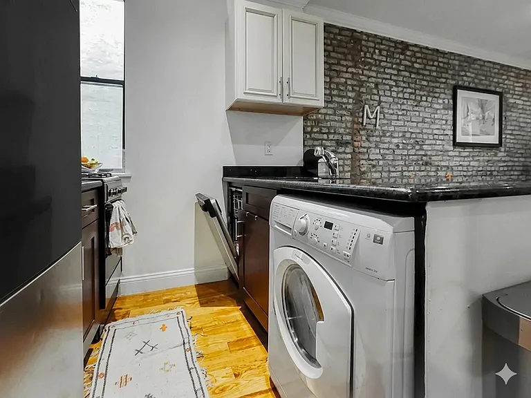323 E 78th St #3C — Photo 3