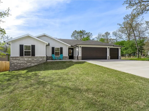 4 Roxburgh Ln, Bella Vista, AR 72715