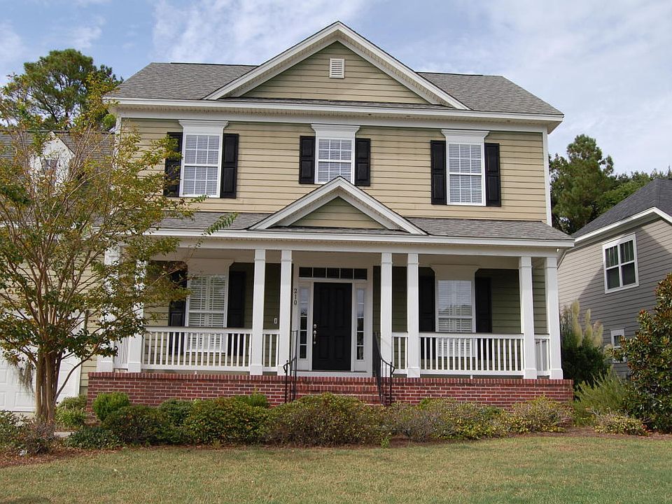 1st image of 210 Carolinian Dr