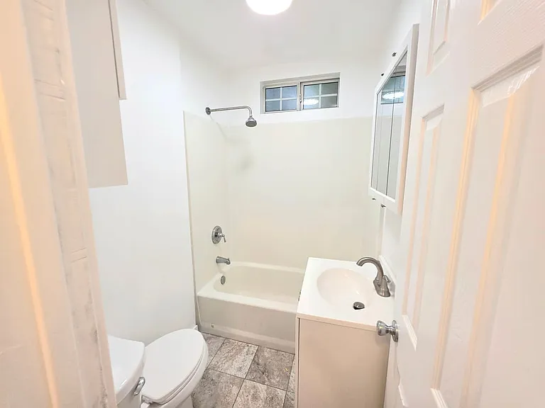 1361 W Vernon Ave #1 — Photo 8