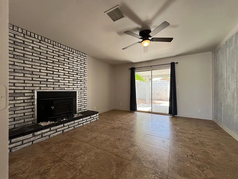 6247 Katella Ave — Photo 21