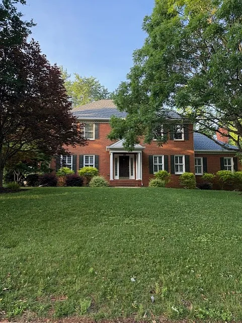 113 Circle Slope Dr