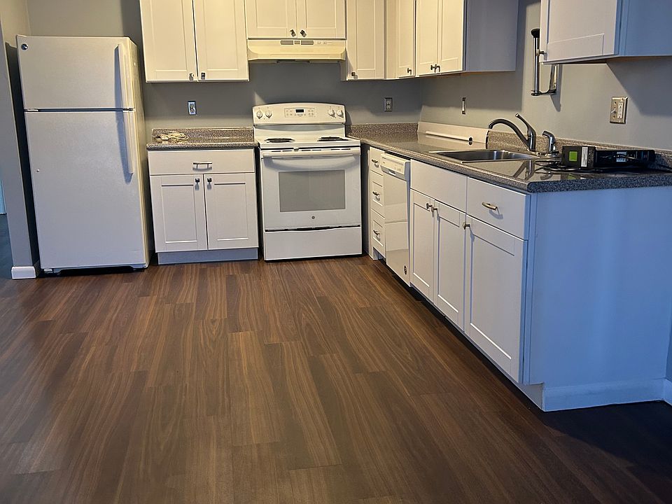 1st image of 450 Woonasquatucket Ave #4