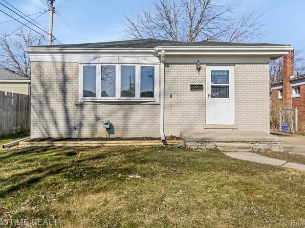 32401 Vandover St, Saint Clair Shores, MI 48082