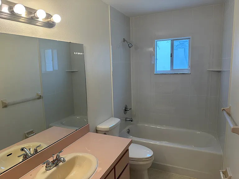 5915 Taywood Dr — Photo 7