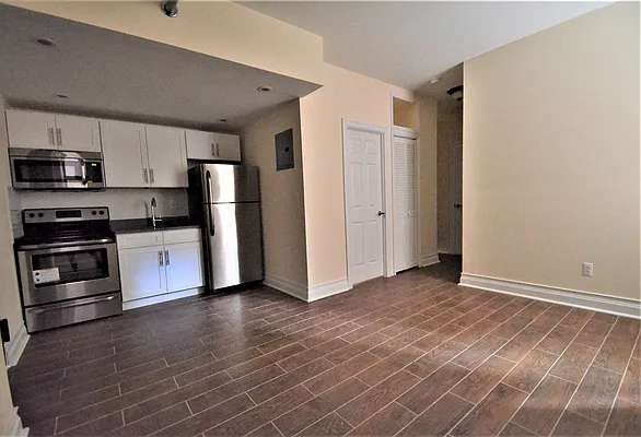 Rented by CITY SKYLINE REALTY INC | media 17