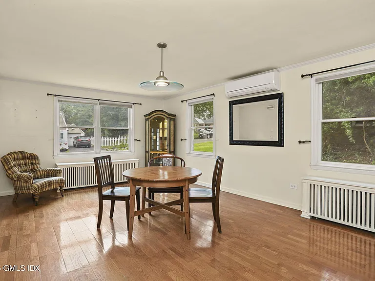 6 Halsey Dr — Photo 5