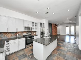 2911 Chartres St, Houston, TX 77004