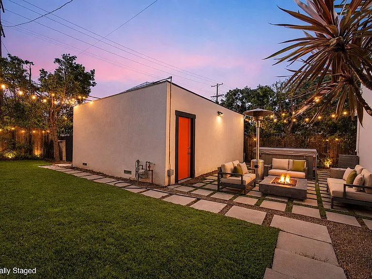 2122 S Highland Ave — Photo 26
