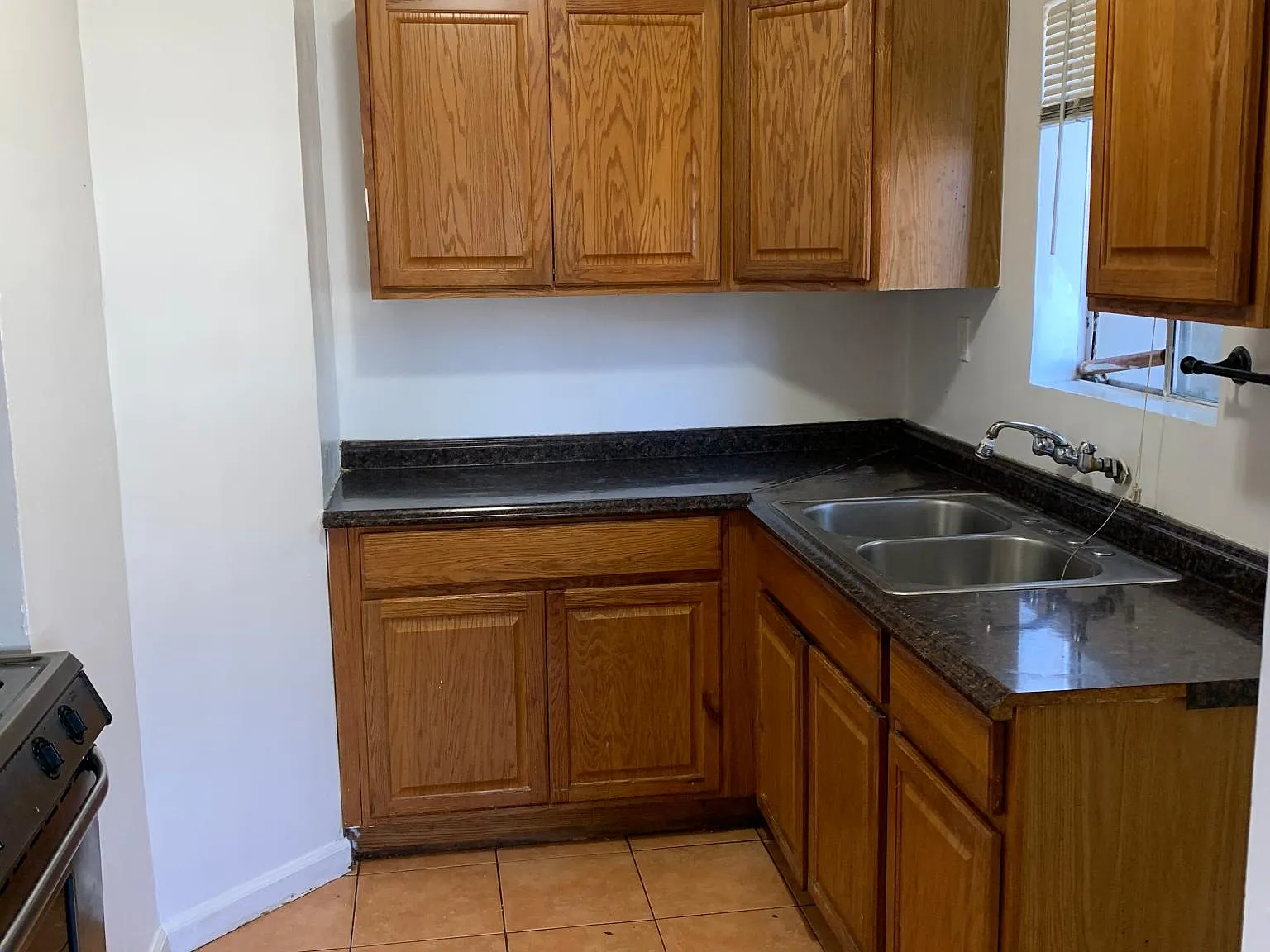1 bed, 560 sqft, $1,700 — Photo 3