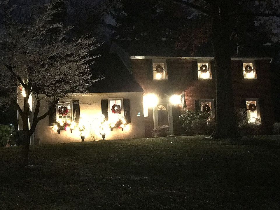 2nd image of 1663 Miller Cir