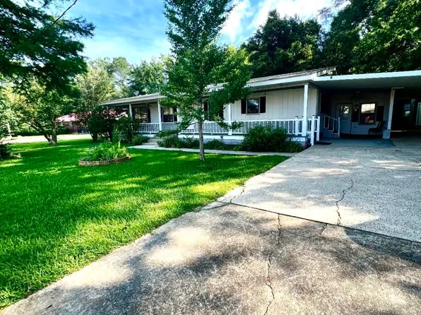 303 N Main St, Mount Olive, MS 39119