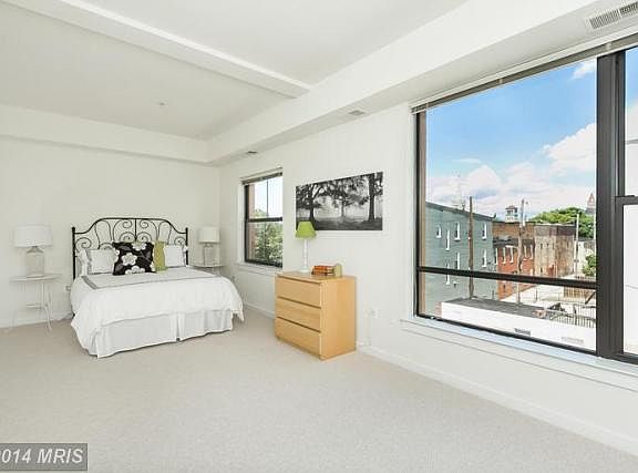 5th image of 123 E Lafayette Ave