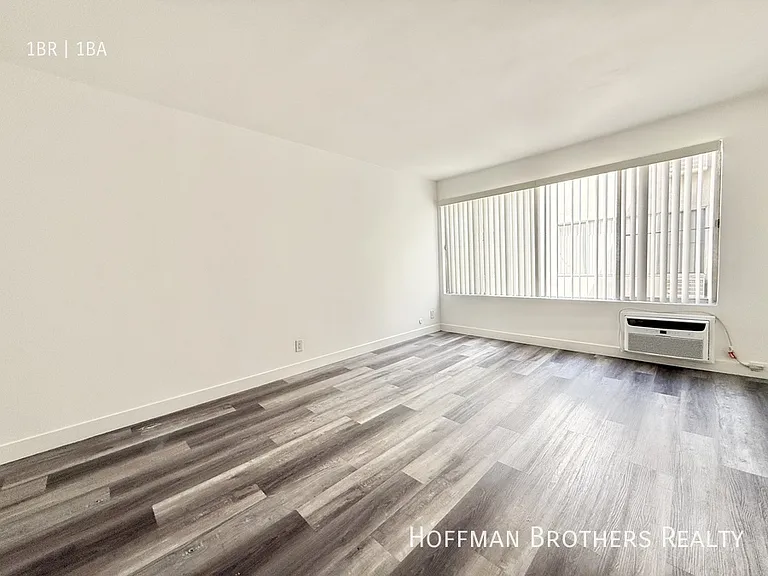 827 Gramercy Dr #209 — Photo 3