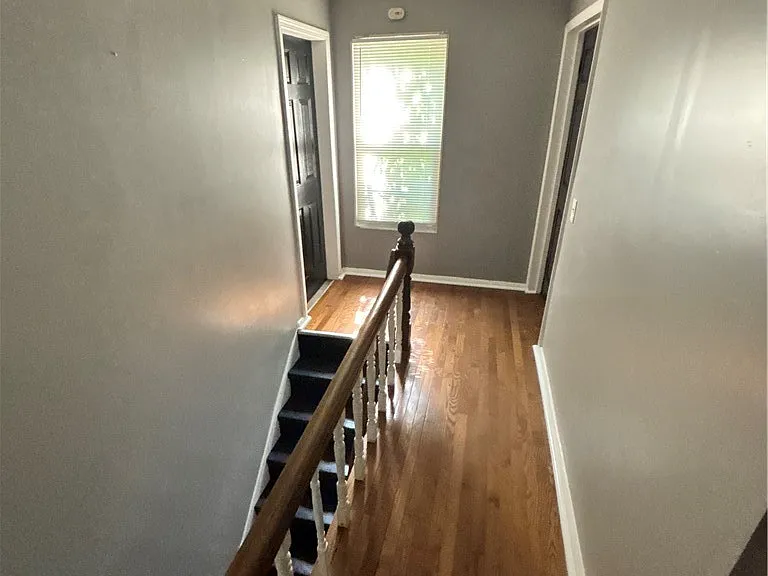 335 Cedarhurst St — Photo 22