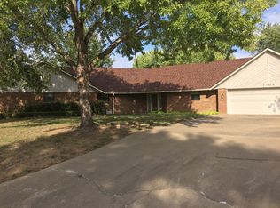 1705 Sleepy Holw, Okmulgee, OK 74447