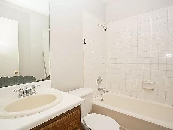 3rd image of 12403 Alderbrook Dr #B