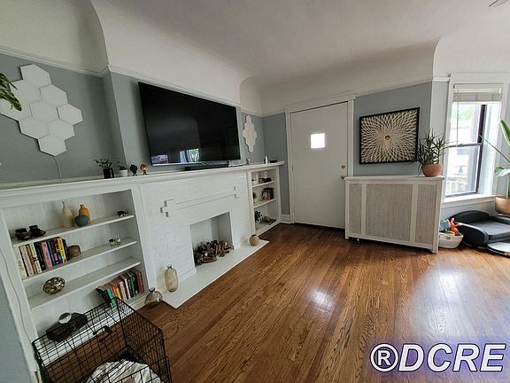 2nd image of 5243 N Winthrop Ave APT 3