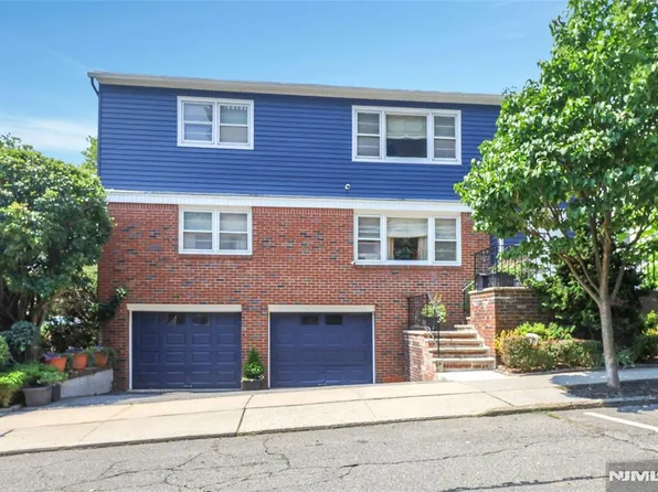 27 73rd St, North Bergen, NJ 07047