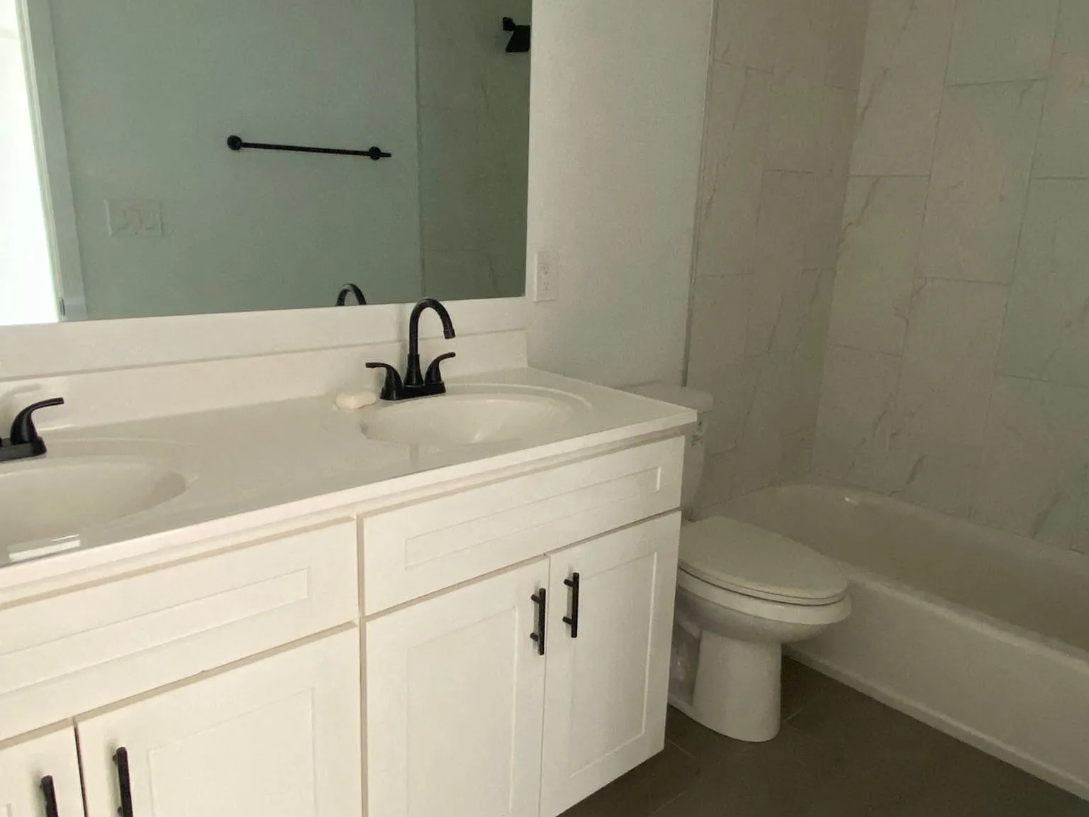 Modern 2-Bed, 1-Bath Gem in Award-Winning Building Prime DC Location Near Shopping & Metro! — Photo 3