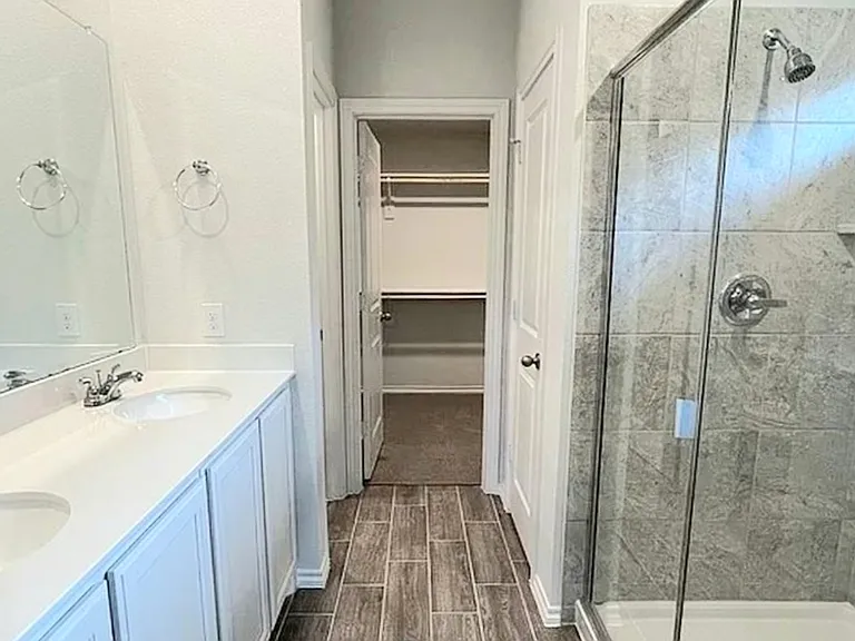 5825 Brookville Dr — Photo 14