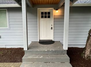 15235 E Burnside St, Portland, OR 97233