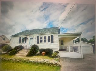 6 Emmett Dr, Schenectady, NY 12309