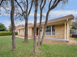 1801 Signet Dr, Euless, TX 76040