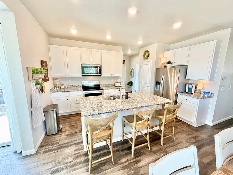 5290 Blue Lunar Ln — Photo 3