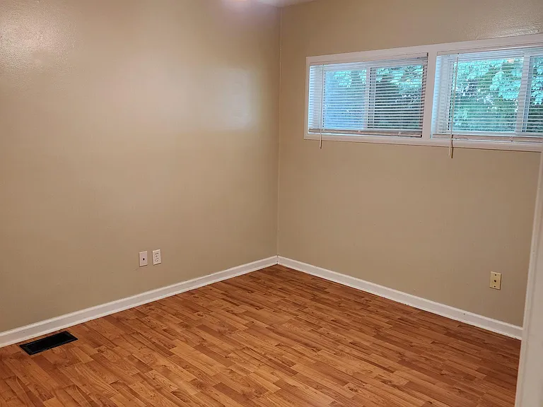 983 Kramer Ave #983 — Photo 7