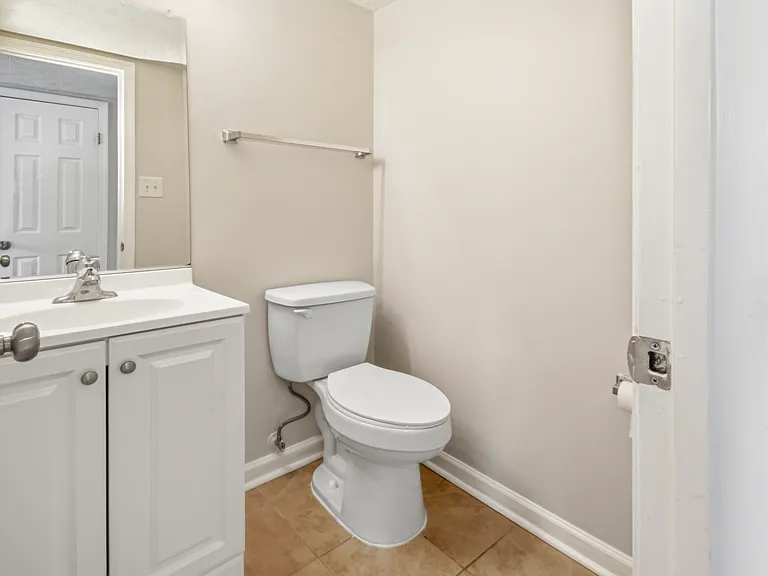 206 Ash Hollow Dr — Photo 12