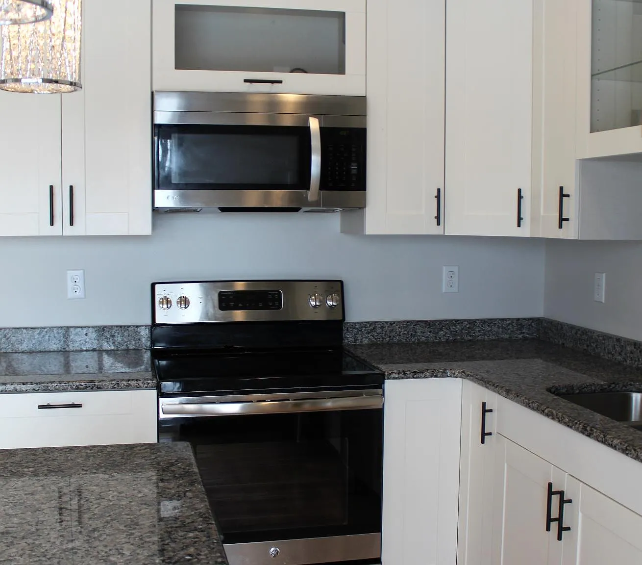 502 Oak St. N. — Photo 4