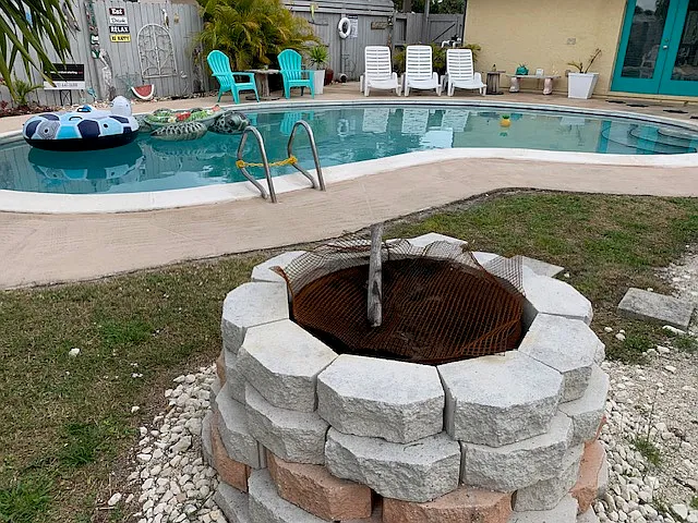 Thistleberry Dr — Photo 15