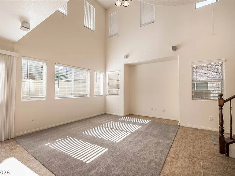 10410 Lady Angela St — Photo 9