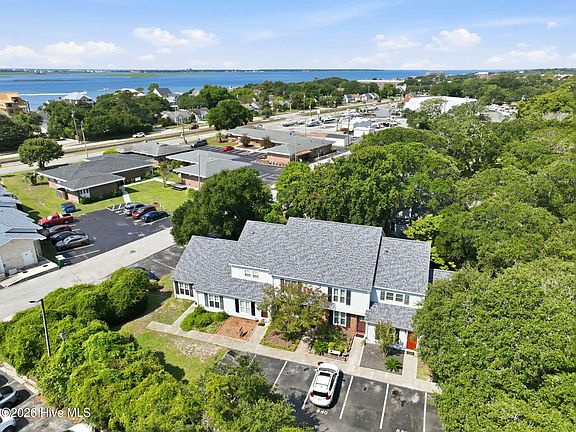 4th image of 3200 Crystal Oaks Lane #850