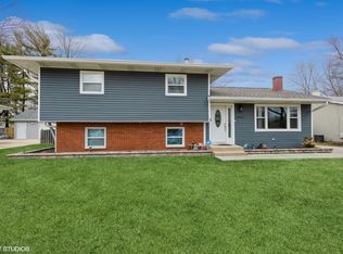 1903 Heather Dr, Aurora, IL 60506