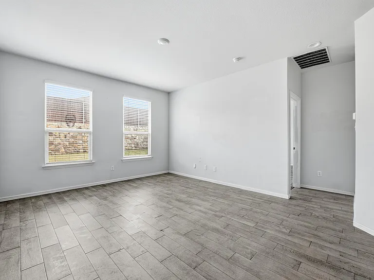 8520 Trickham Bnd — Photo 5