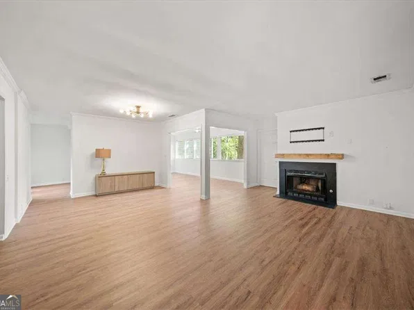 30 Dunwoody Springs Dr, Sandy Springs, GA 30328