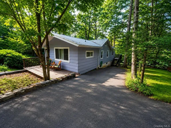 63 E Kenoza Place, Smallwood, NY 12778